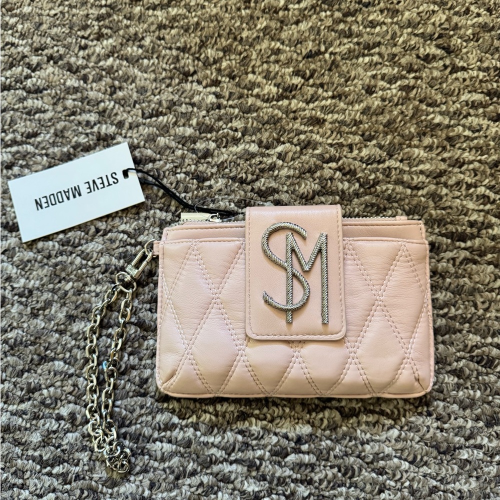New Steve Madden Pink Quilted Wristlet